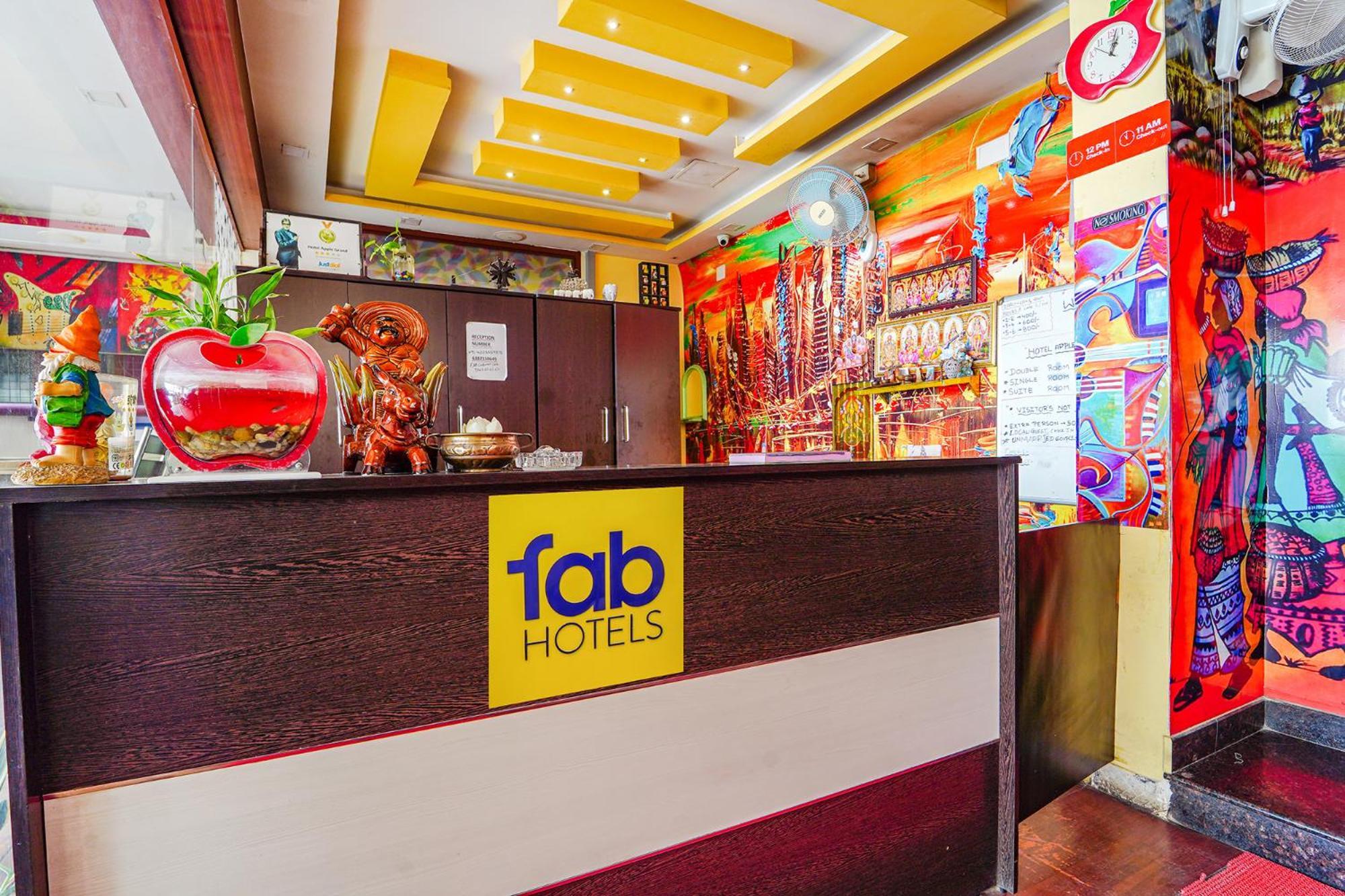 Fabexpress Apple Grand - 200M From Our Lady Of Fatima Church โคอิมบาทอร์ ภายนอก รูปภาพ
